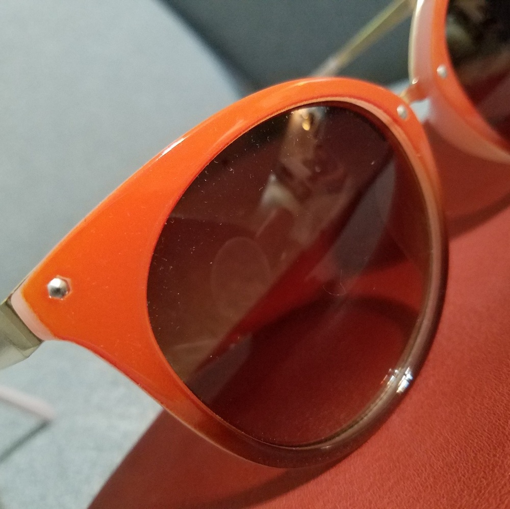 Vintage inspired cat eye sunglasses